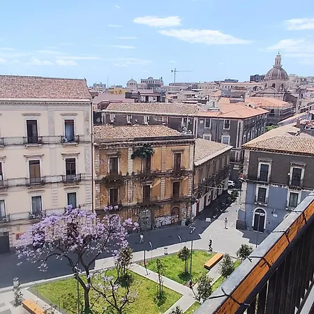 Exclusive Place-piazza Stesicoro-via Etnea Catánia